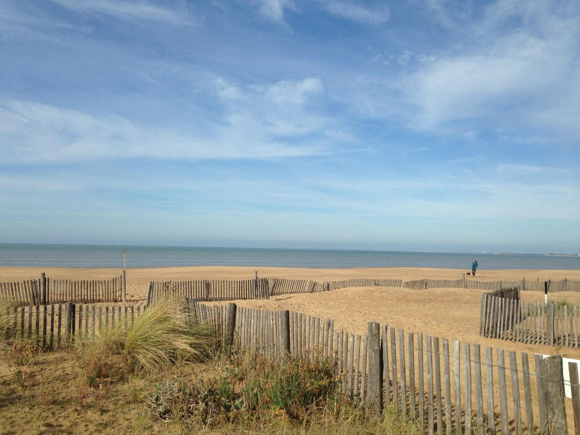 Bel Appartement T2 Avec Balcon, Wifi Et Parking Pres De La Plage - Fr-1-706-2 シャトライヨン・プラージュ エクステリア 写真